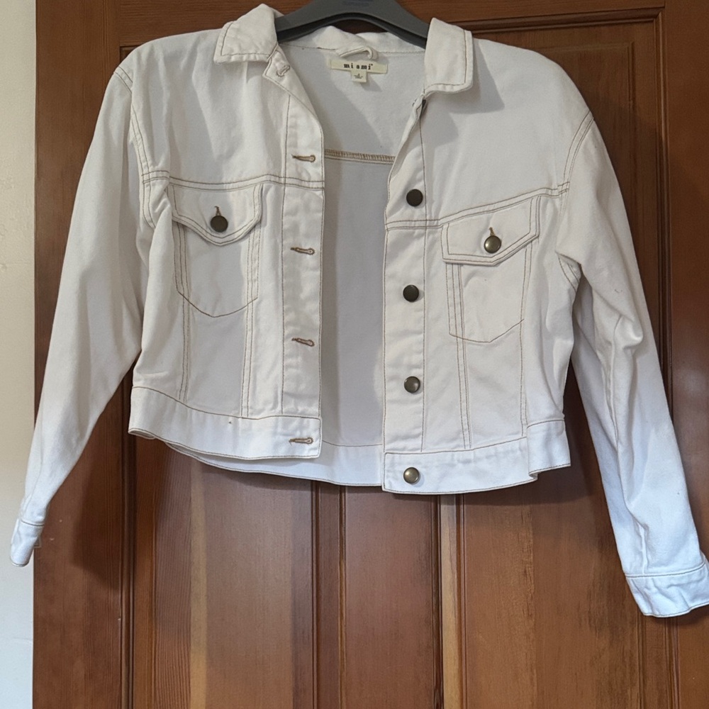 miami White Cropped Denim Jacket with Contrast Stitching